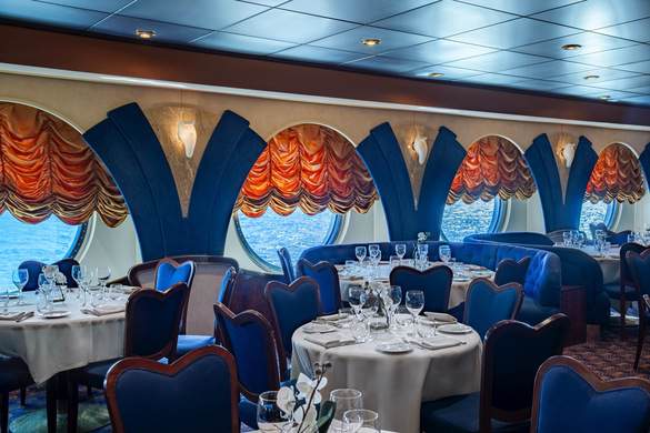 MSC Cruises MSC Poesia Il Le Fontane Restaurant 2 ©MSC Rights - Ivan Sarfatti.jpg